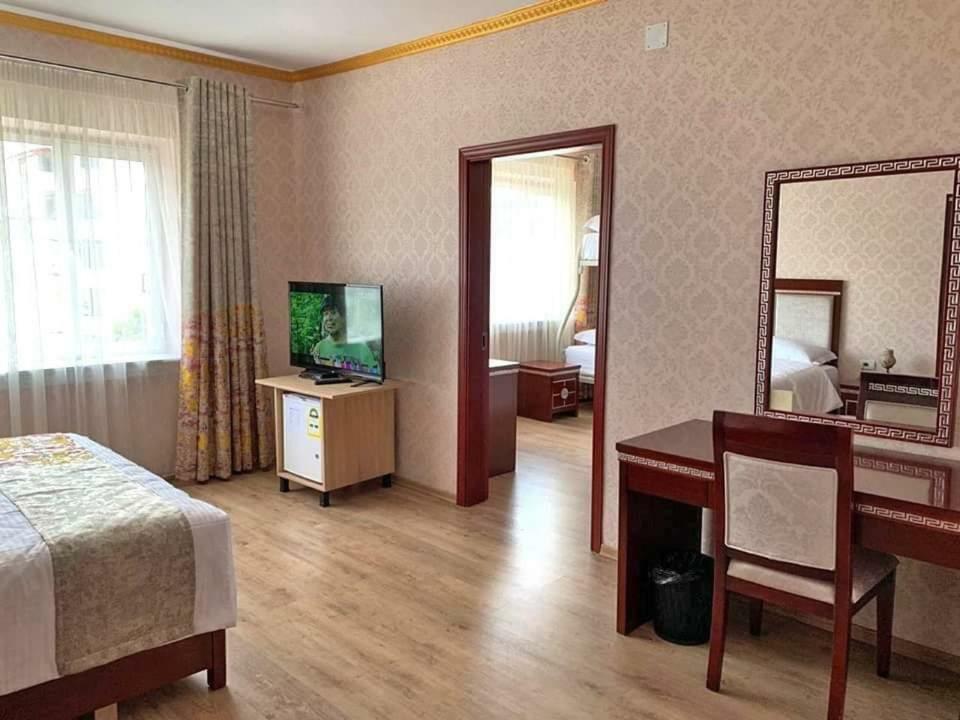 British Hotel Pogradec Zewnętrze zdjęcie